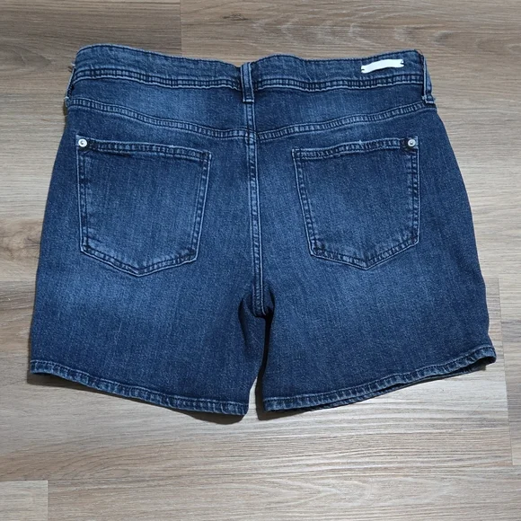 Pilcro and the Letterpress Boyfriend Slim Women's Denim Shorts Size 31 - Picture 2 of 12
